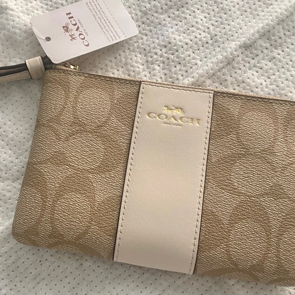 New With Tags! Authentic Coach Wristlet.